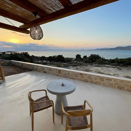 Eight Dimensions Capari Suites Elafonisos Habitación foto