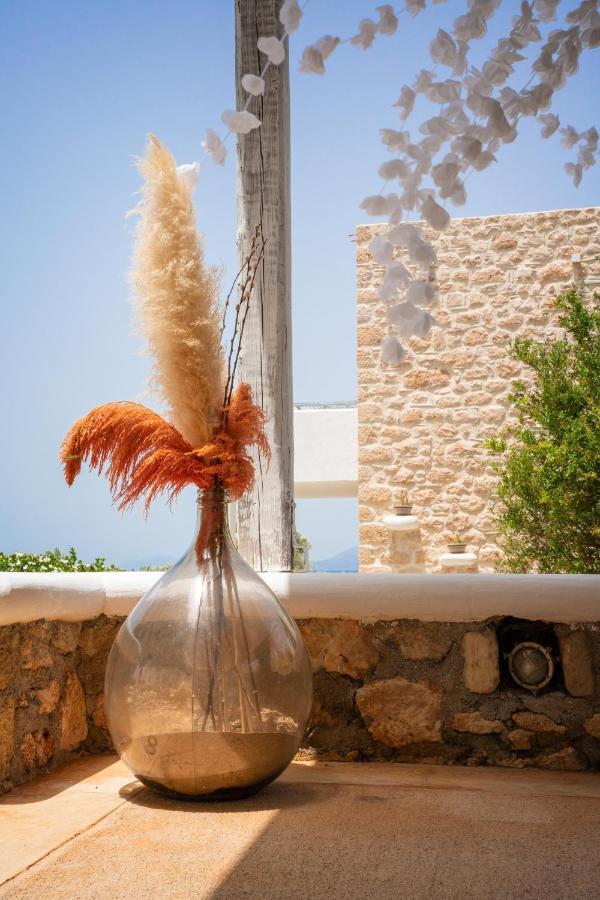 Eight Dimensions Capari Suites Elafonisos Exterior foto
