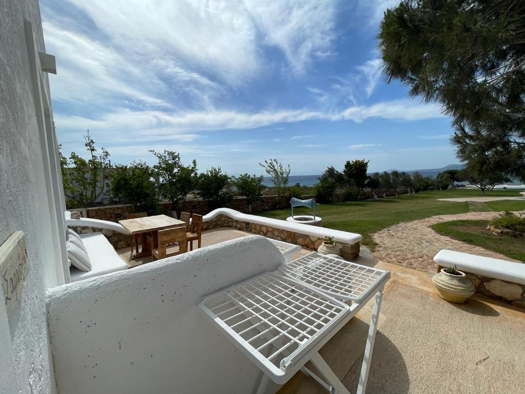 Eight Dimensions Capari Suites Elafonisos Habitación foto