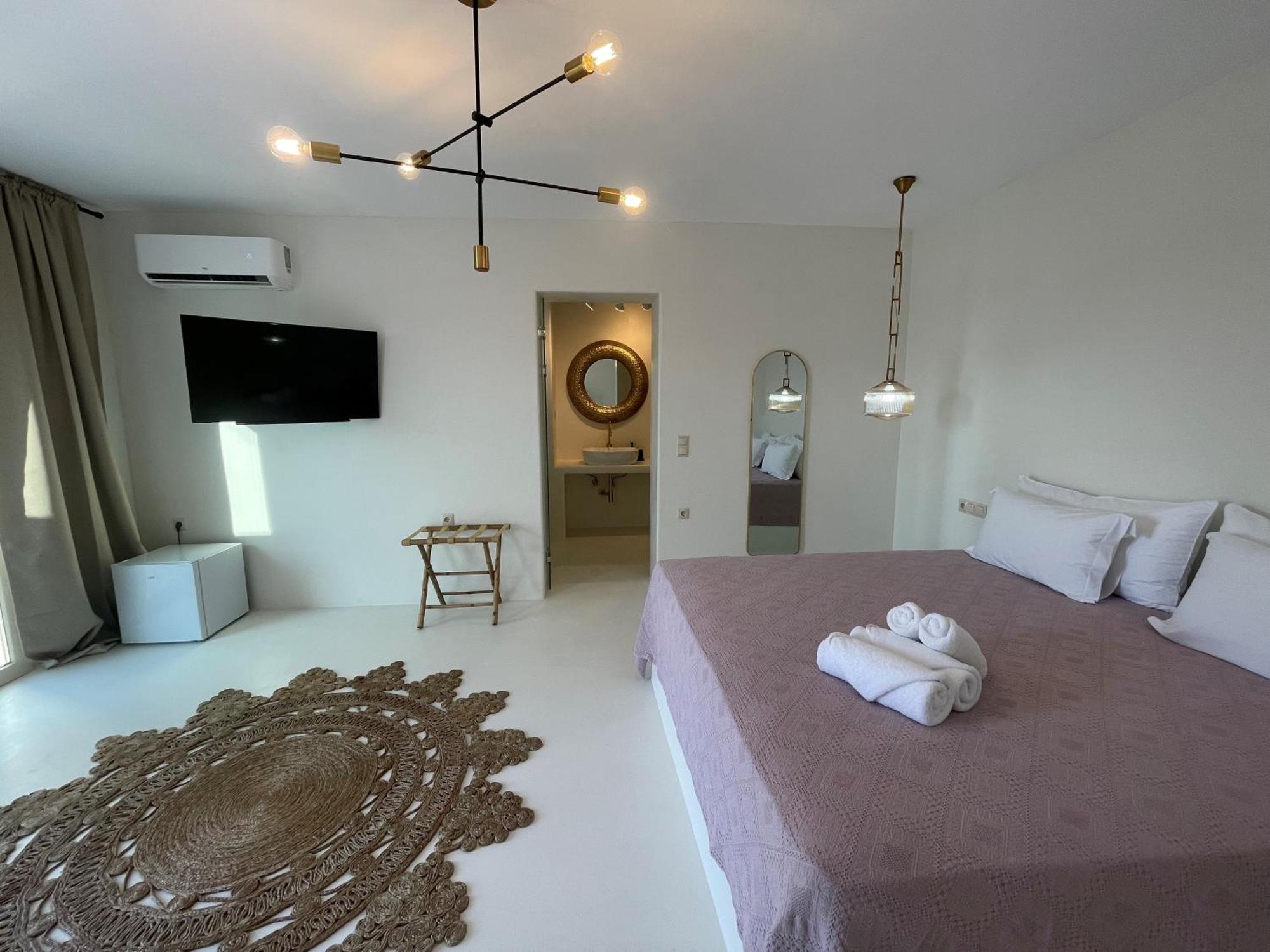 Eight Dimensions Capari Suites Elafonisos Habitación foto