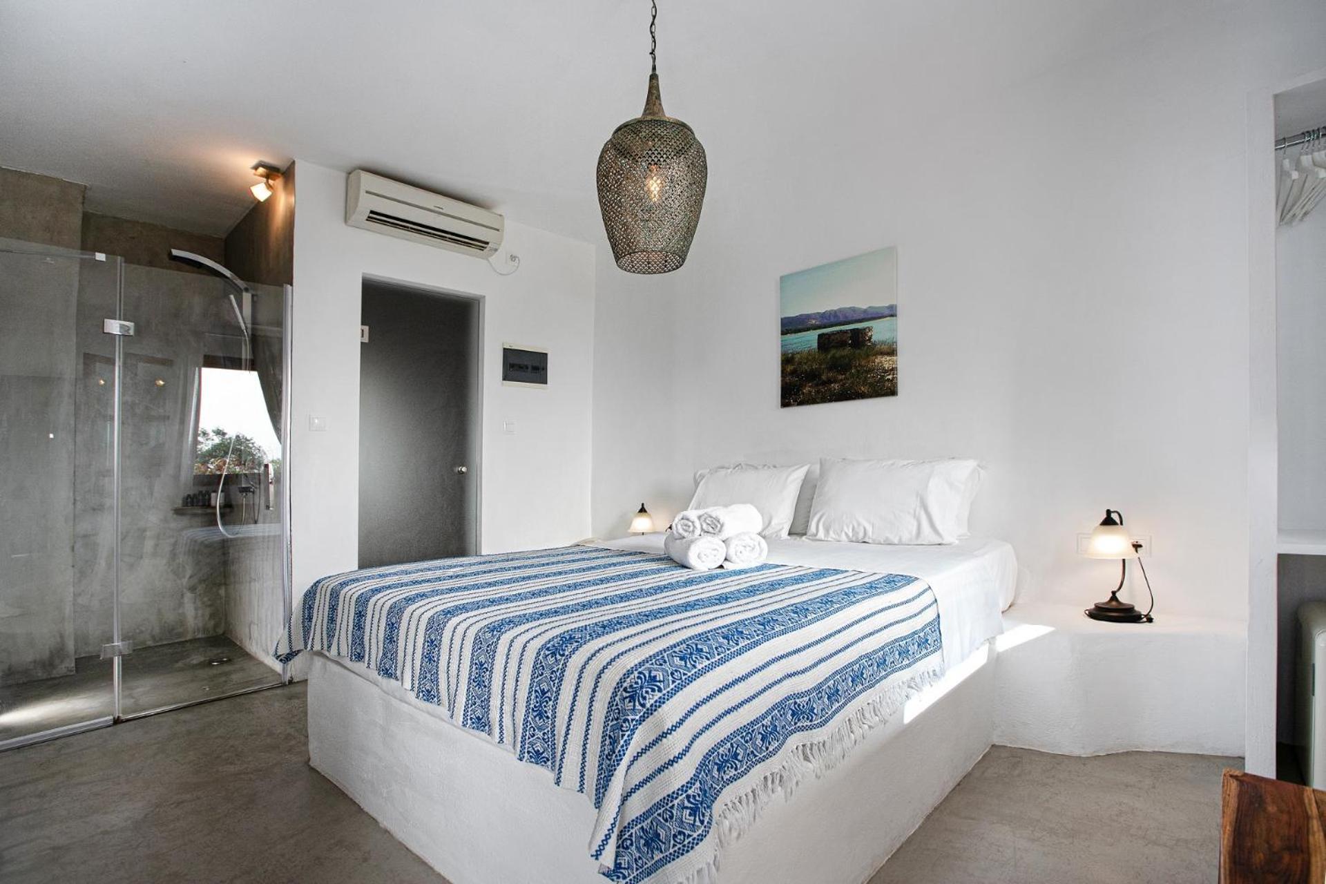Eight Dimensions Capari Suites Elafonisos Habitación foto