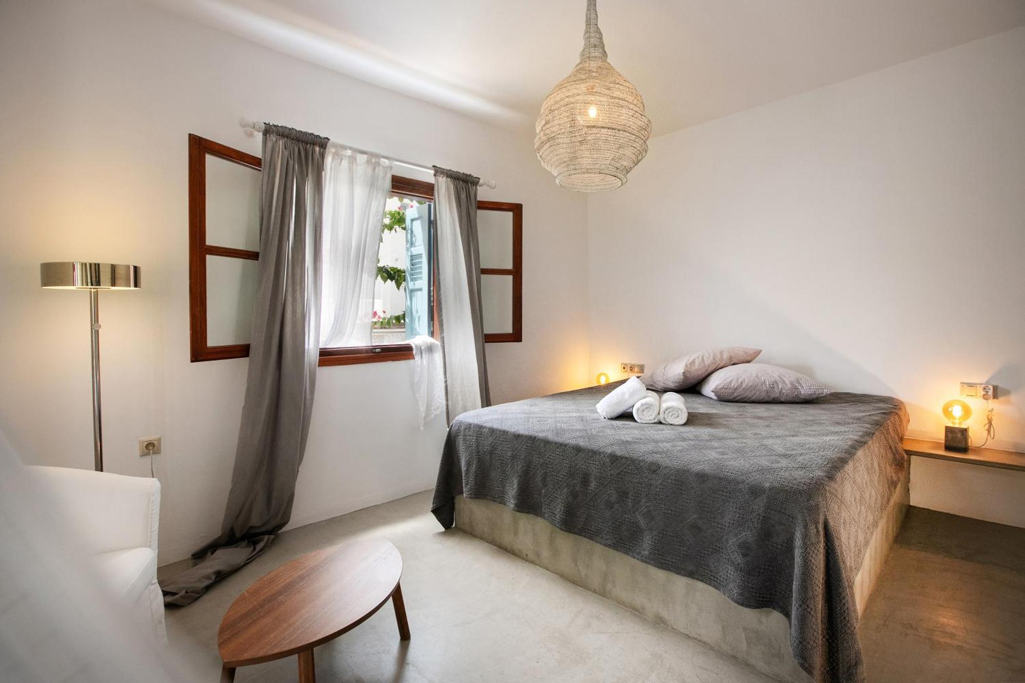 Eight Dimensions Capari Suites Elafonisos Habitación foto