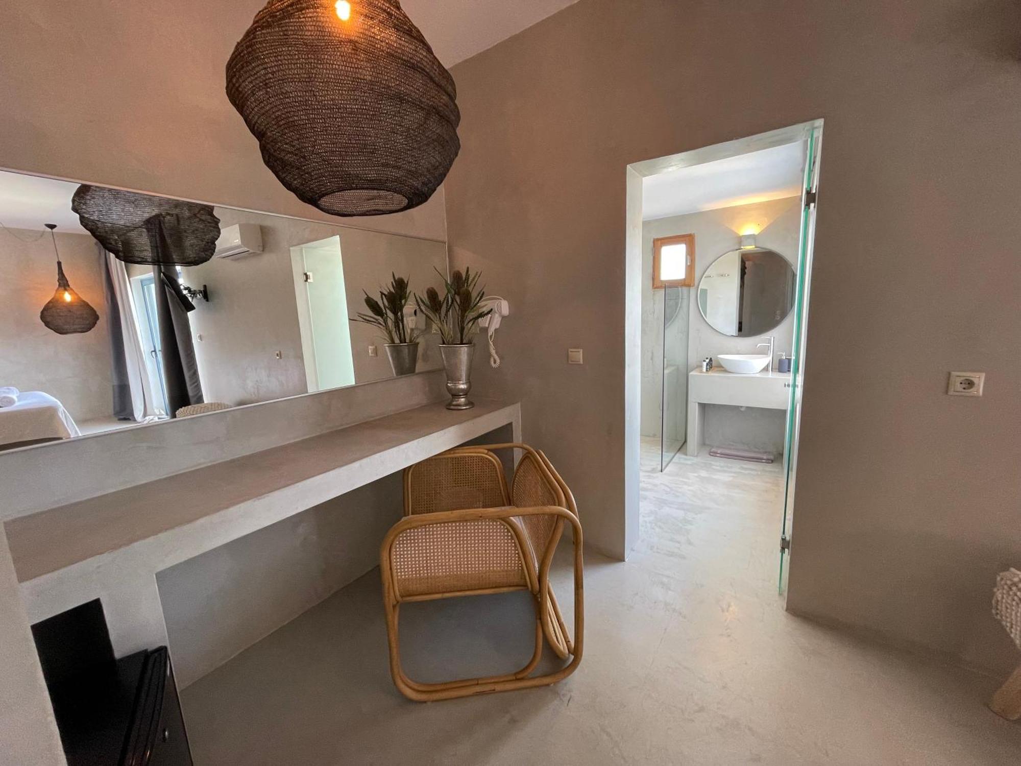 Eight Dimensions Capari Suites Elafonisos Habitación foto