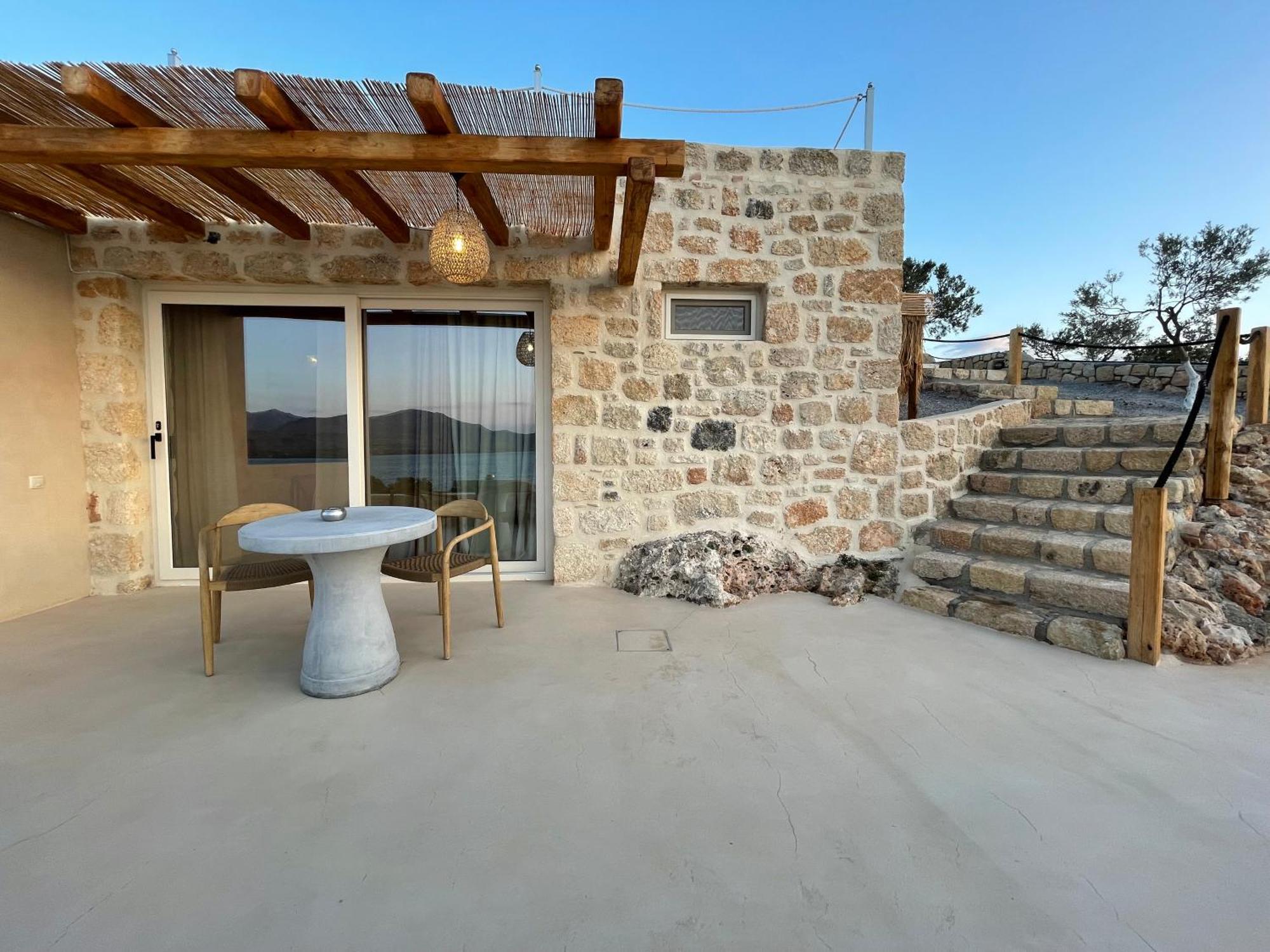 Eight Dimensions Capari Suites Elafonisos Habitación foto